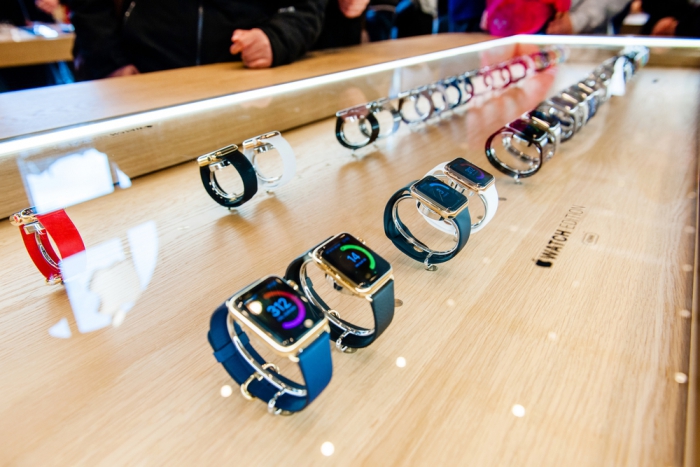Продажи Apple Watch упали на 70% в третьем квартале