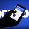 Facebook начинает тестировать в США рекламные ролики в новостной ленте с применением технологий дополненной реальности (AR). Facebook начинает тестировать в США рекламные ролики в новостной ленте с применением технологий дополненной реальности (AR).