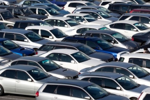 Продажи новых легковых авто выросли на 23%